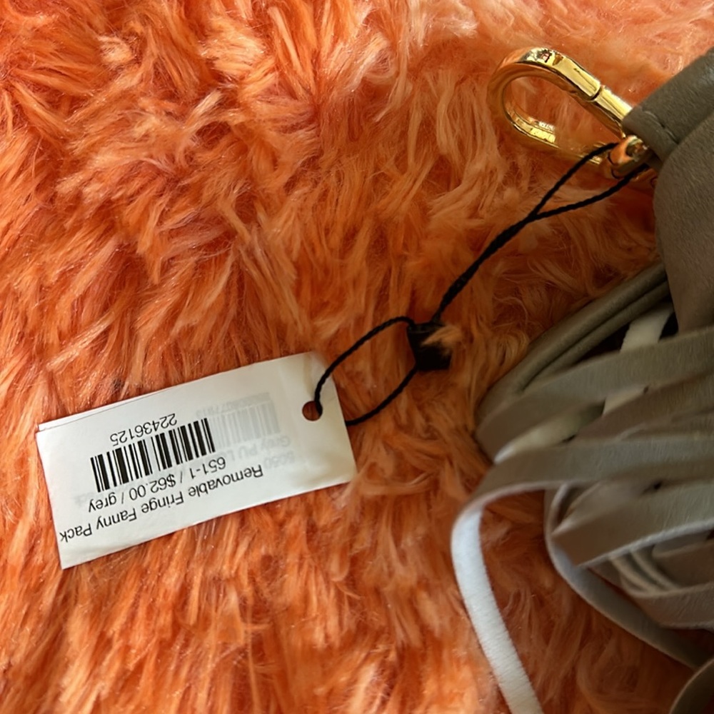 NWT Faux leather fringe fanny pack - Picture 4 of 5